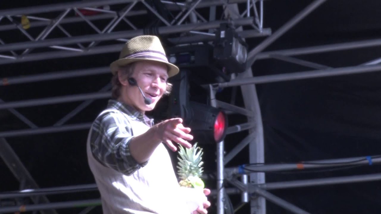 Mr Bloom at Feastival