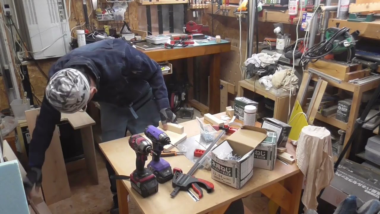273　小物置きを作る14