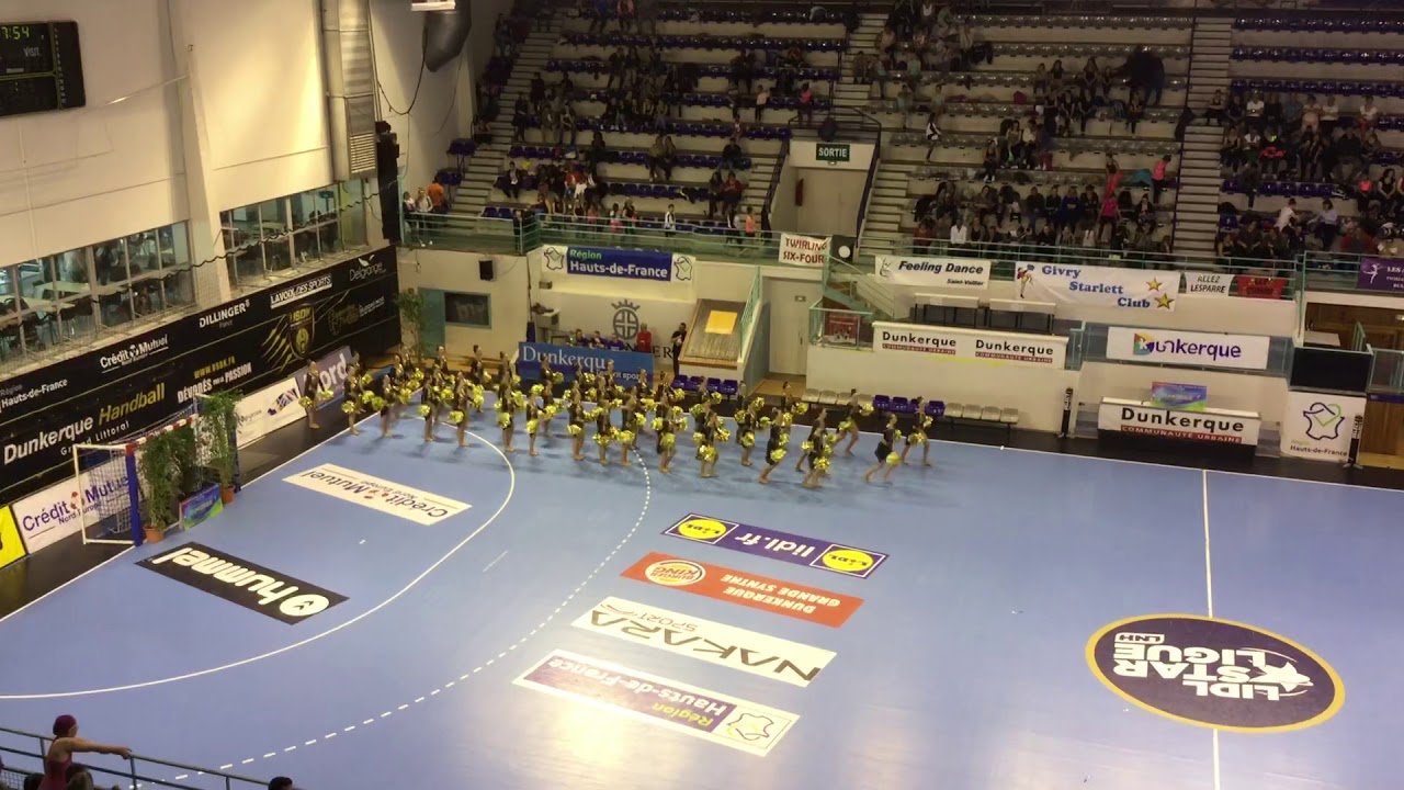 Grande pompom junior la cleopatre grâces twirling club Dunkerque