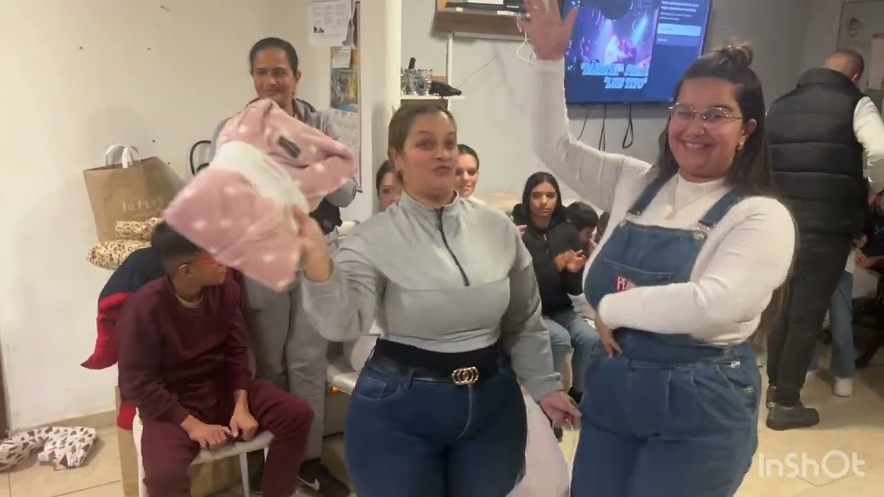 AMIGO INVISIBLE FAMILIA ANGELIN