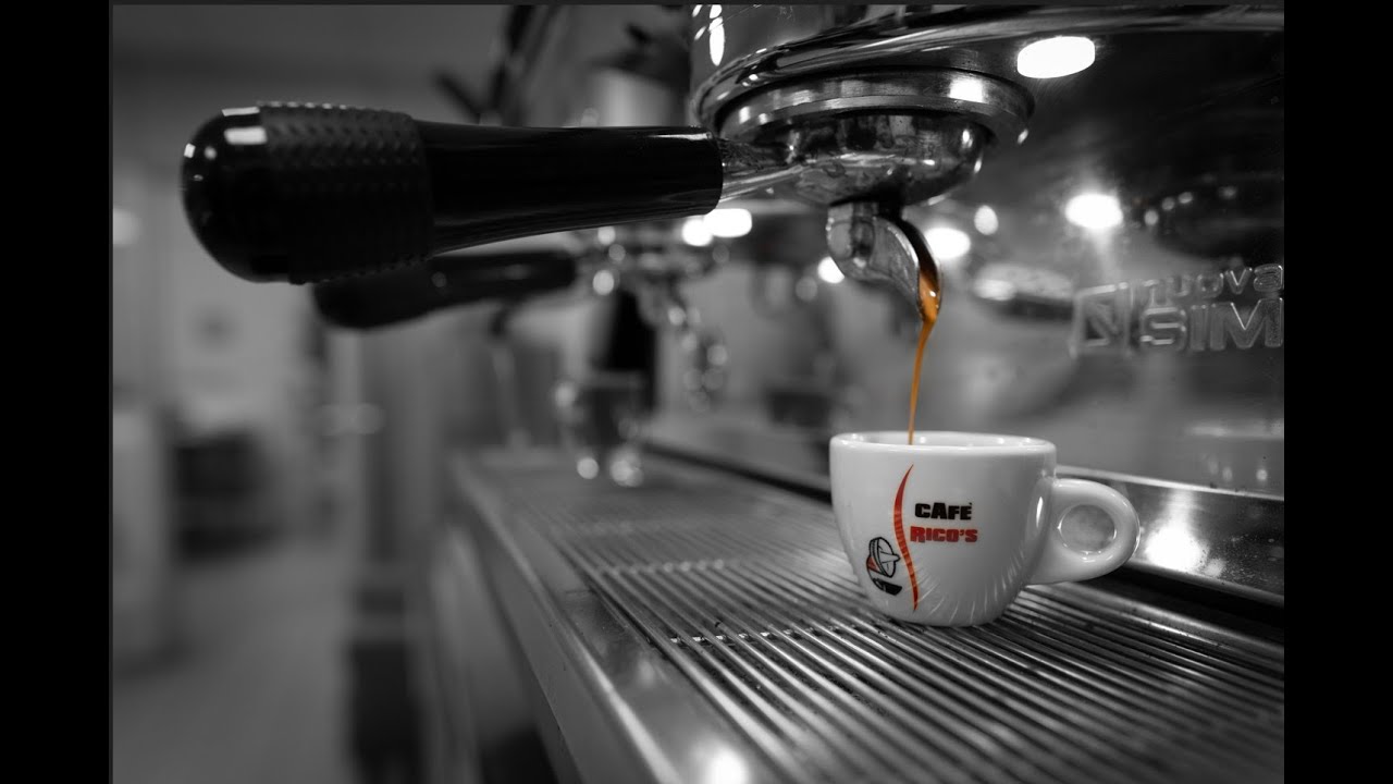 Место для Cafè Rico's