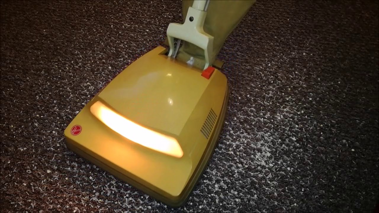 Vintage 1974 Hoover Ranger U4002 Upright Vacuum Cleaner