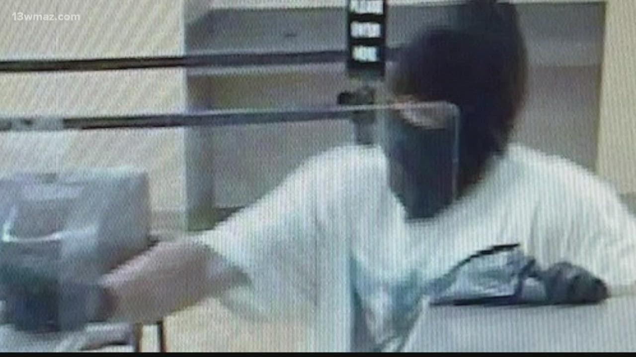 Warner Robins Police looking for man wanted in home invasion, bank robbery
