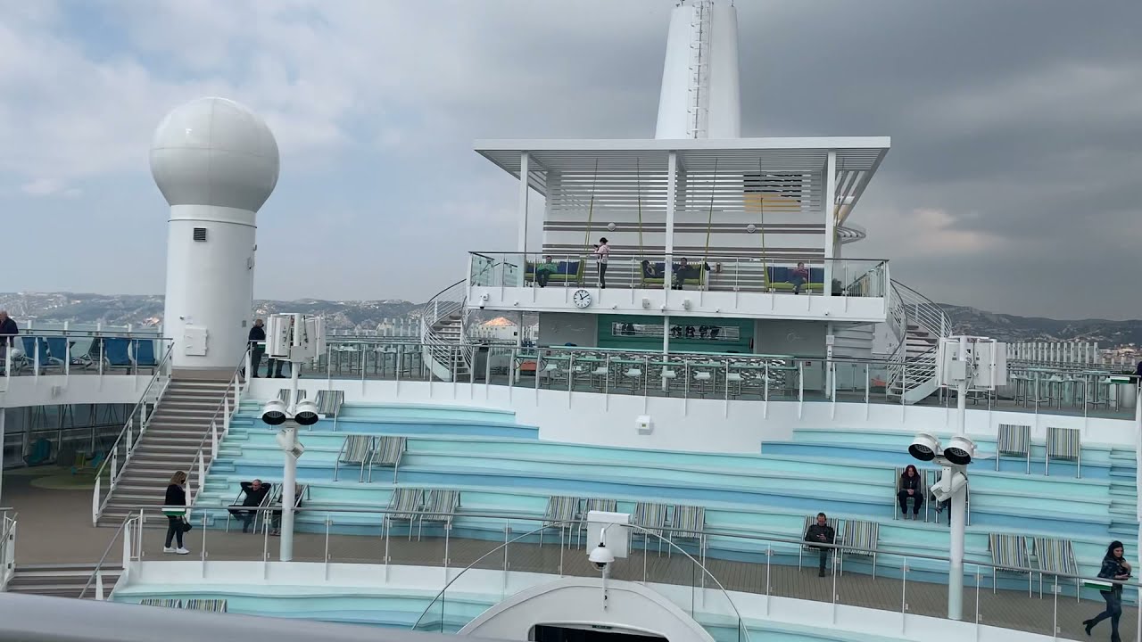 COSTA TOSCANA:  walk tour deck 19-18 ( tour a piedi dei ponti 19 e 18 )