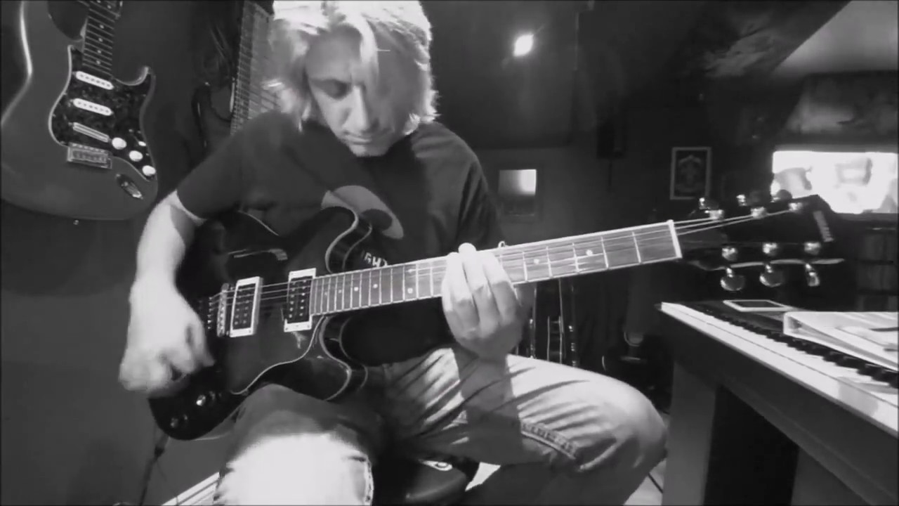 YAMAHA SA 500 GUITAR HOLLOWBODY BLUESY