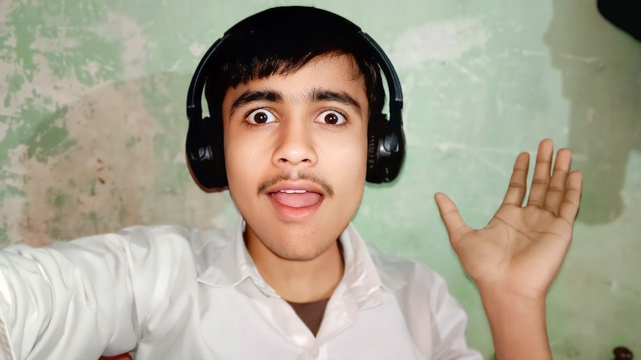 MERA HEADPHONE KAISA HAI 😯