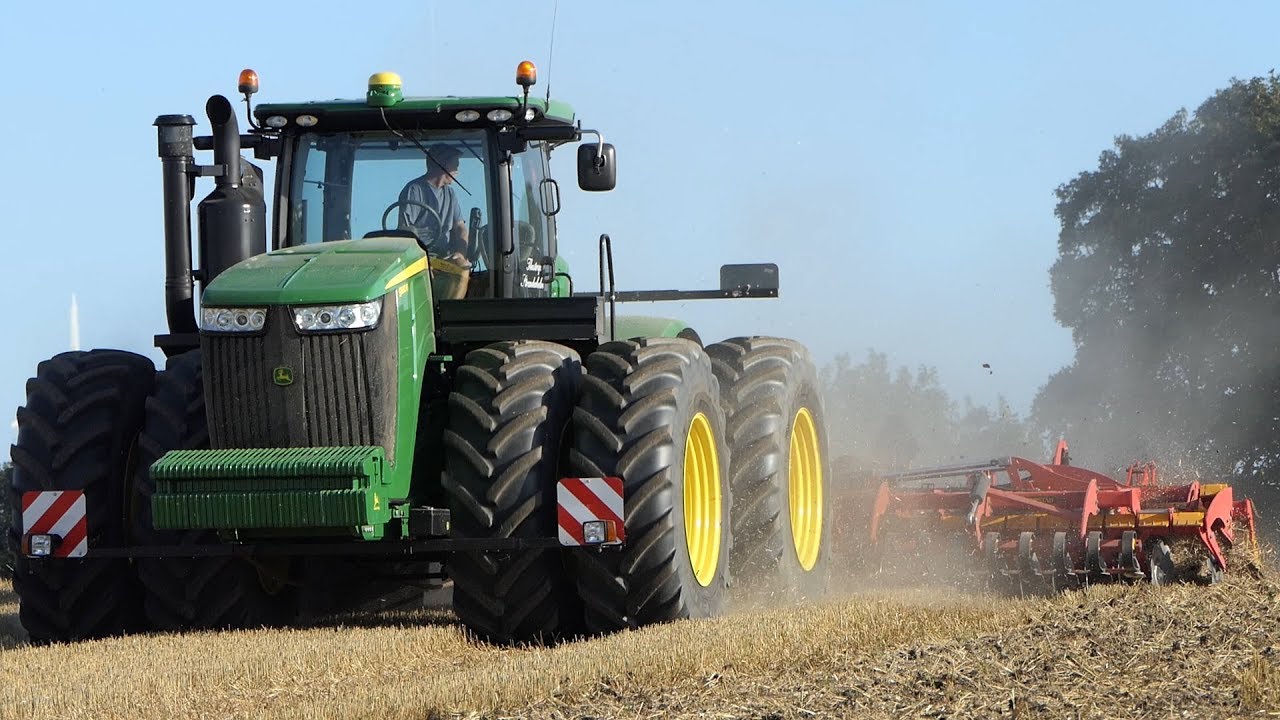 John Deere 9560R Cultivating the field w/ Väderstad Carrier XL 825 | BIG Farming | DK Agri