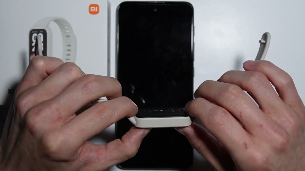 Xiaomi Smart Band 9 Active: как поменять ремешки?