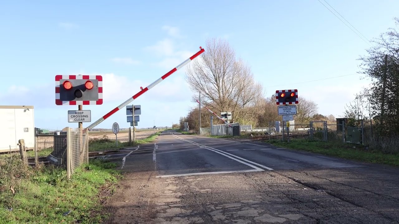 Level Crossing - Upwell Road, March