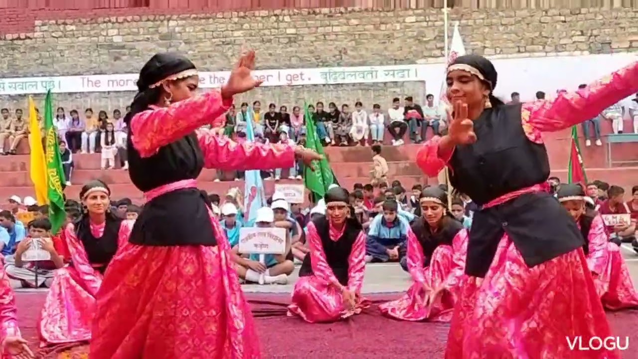 #Himachli dance performance (Gsss Oachghat)