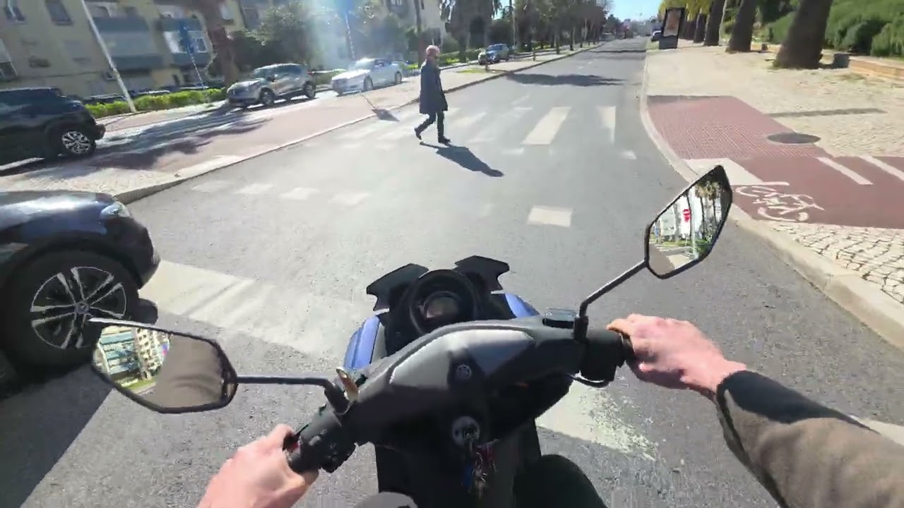 Passeio de mota N max yamaha 2020 4k Lisbon 