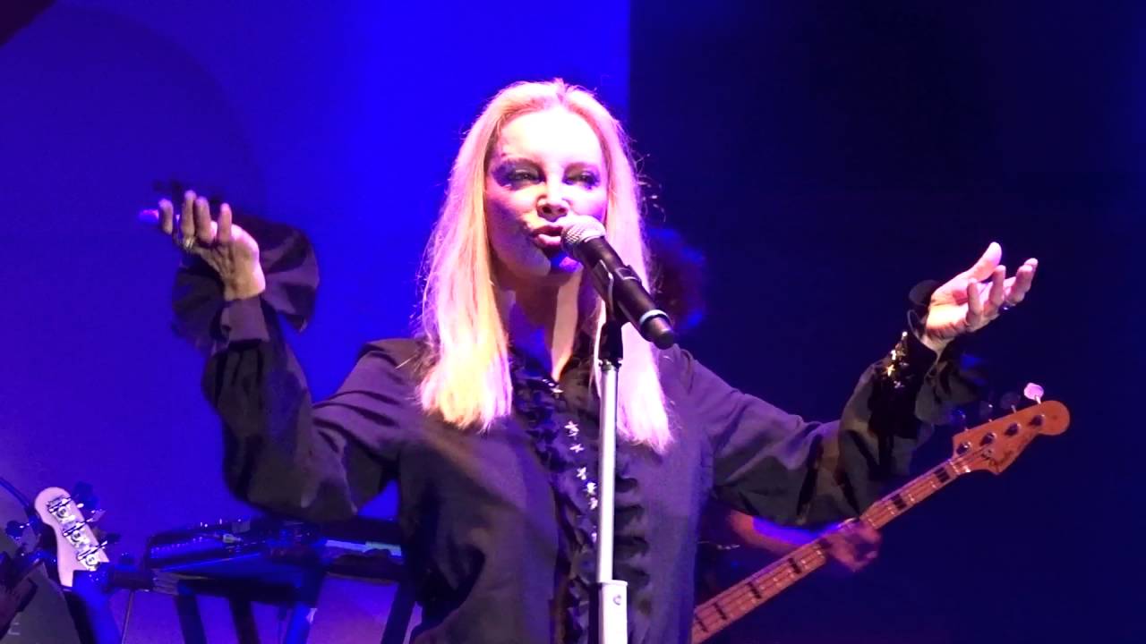 Patty Pravo - La vita è qui - Catania 28.08.16