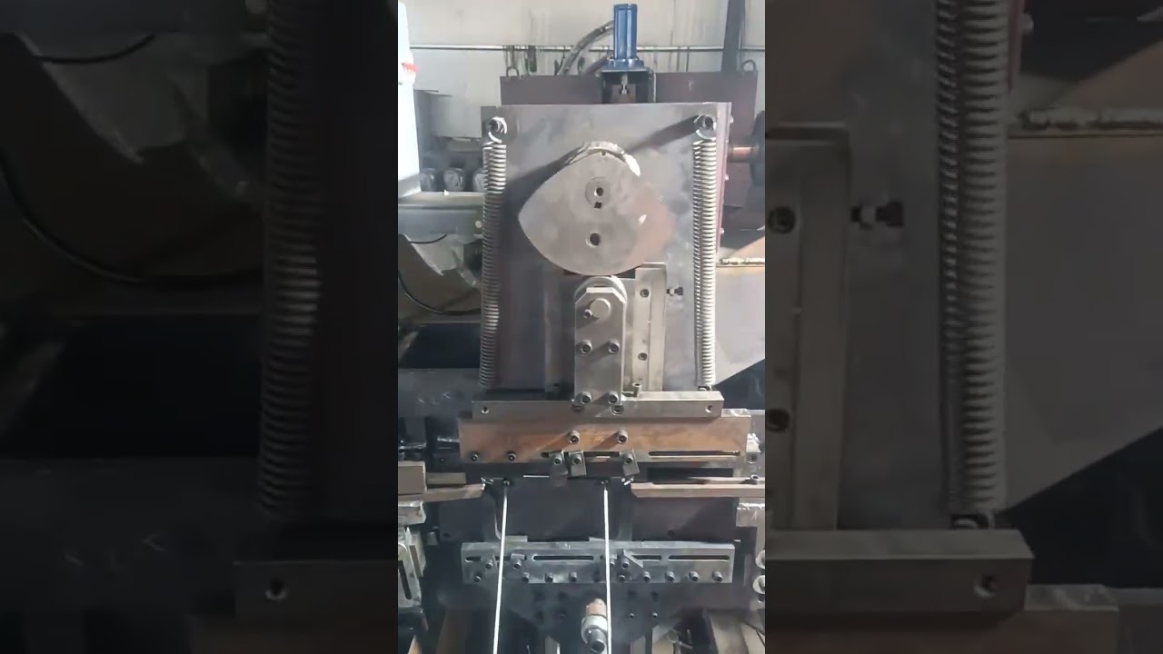 CNC precise bending iron hook one-click forming