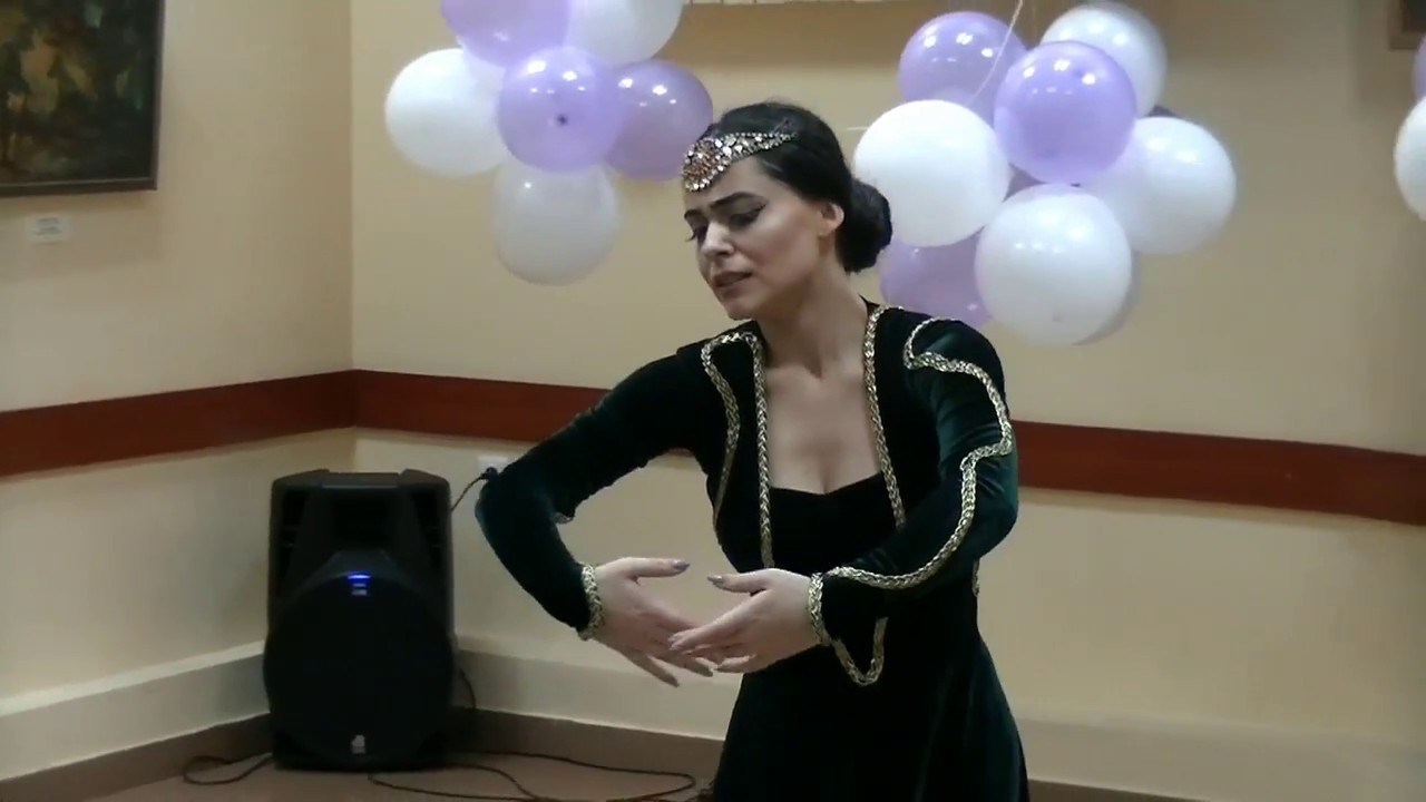 Haykakan par -  Taguhu eraz (menapar) Թագուհու երազ (մենապար)