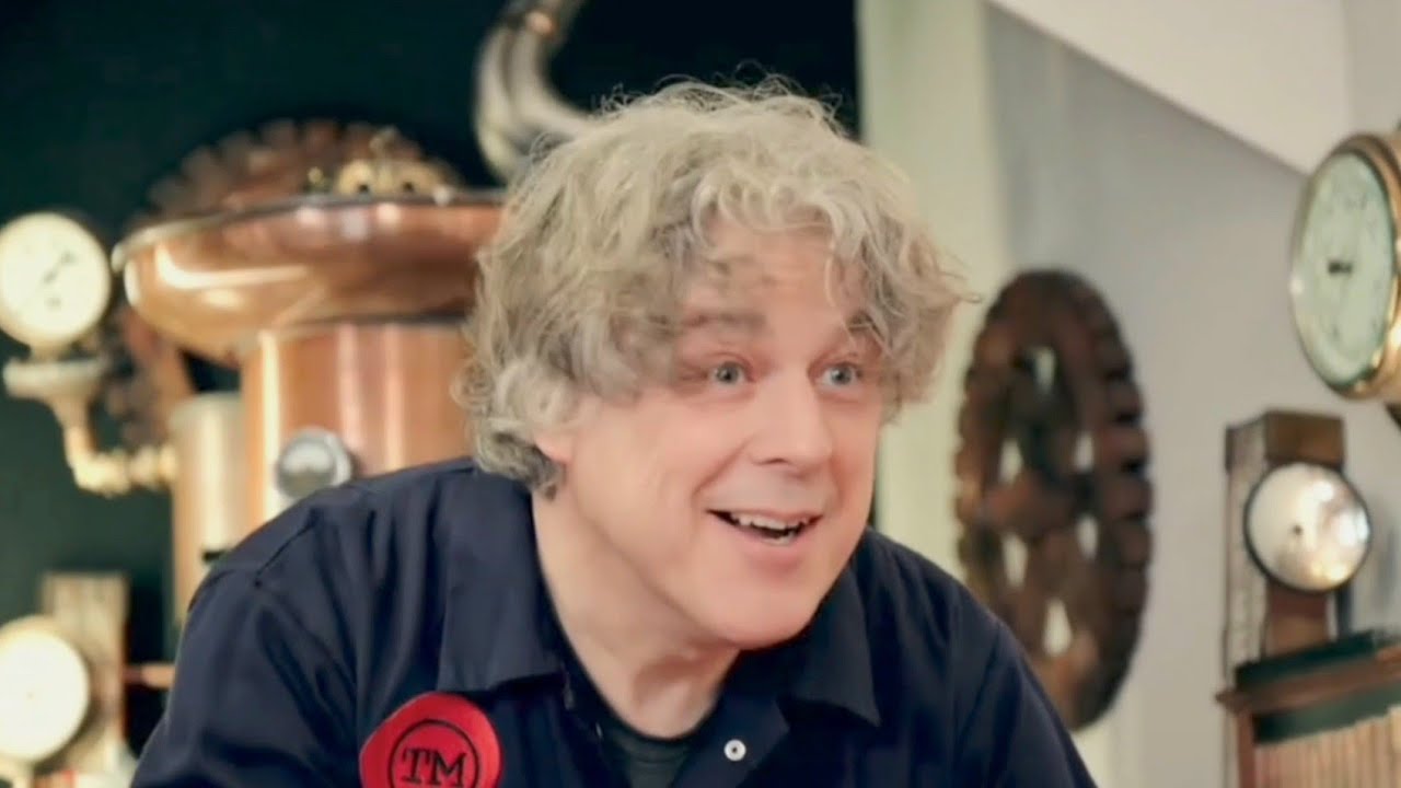 Alan Davies being the token middle-aged contestant on Taskmaster season 12