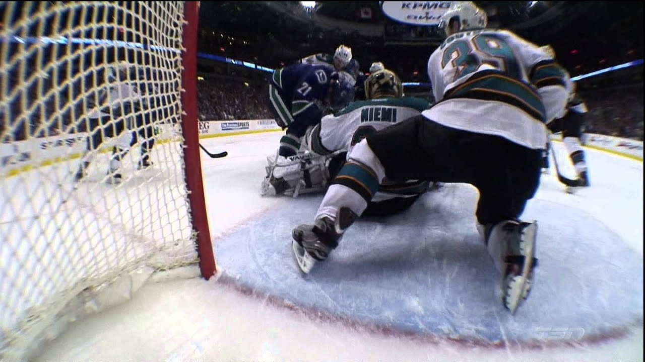 Jannik Hansen 1-0 Goal - Canucks Vs Sharks - R1G1 2013 Playoffs - 05.01.13 - HD
