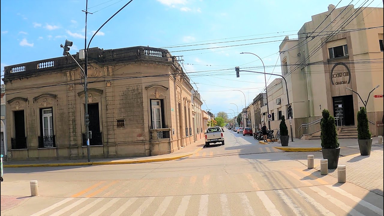 【4K】Solo tranquilidad en sus veredas angostas y anchas calles - GUALEGUAY #Driving 2021 ENTRE RÍOS