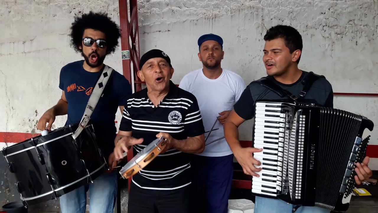Edson Duarte! improvisado no estacionamento com Abner Brasil.