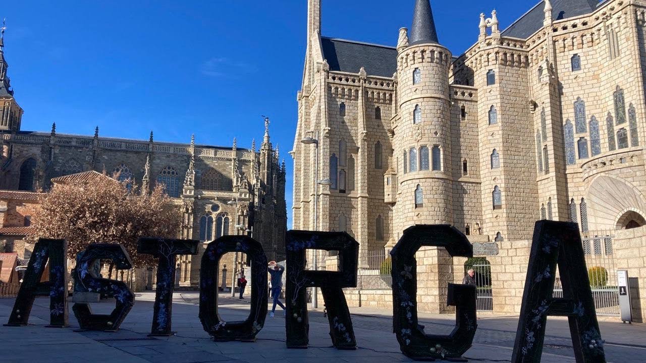 # 359 Astorga. Асторга. Красивый Город в Кастилии и Леон. Castilla y León. Испания. Дворец Гауди