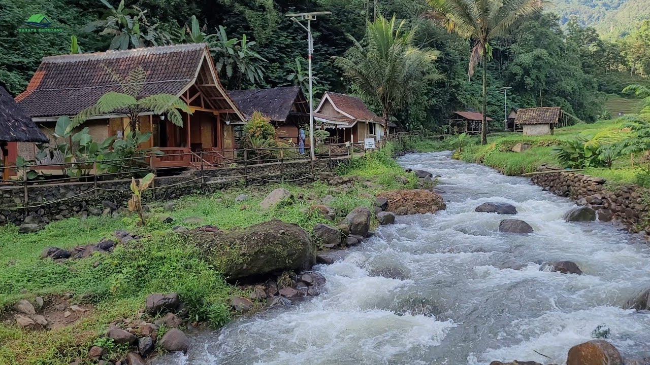Dijamin Tidur Lelap Makanpun Enak‼️Rumah Villa Pinggir Sungai Airnya Bersih Udaranya Sejuk