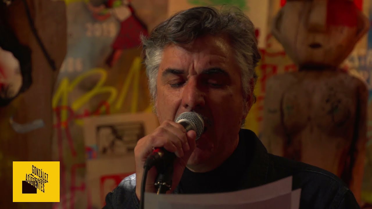 González y Los Asistentes  - EN VIVO MUSEO DEL ESTALLIDO
