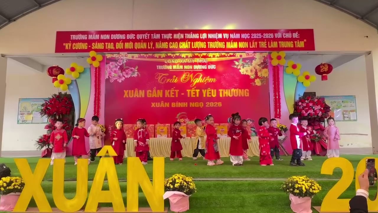 Tết Cam 2025 3 tuổi