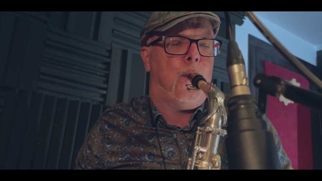 Miley Cyrus: FLOWERS - alto sax cover