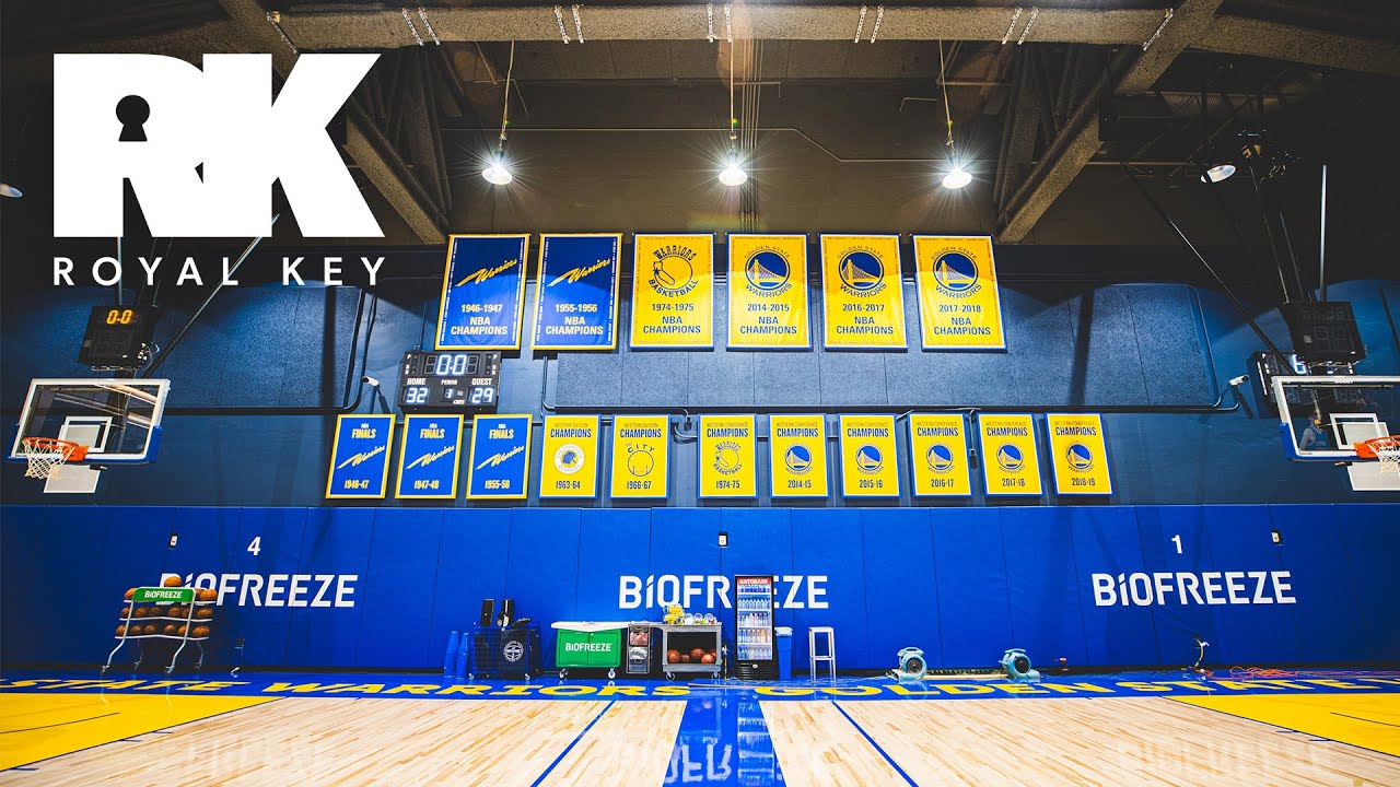 Внутри спортивного комплекса Chase Center стоимостью $2 000 000 000, принадлежащего команде GOLDE...