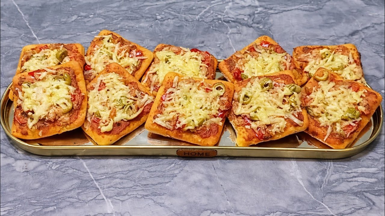 ميني بيتزا بالطون 🍕 بالطريقة الصحيحة  خفيفة ورقيقة شهوة منها 👌🏻