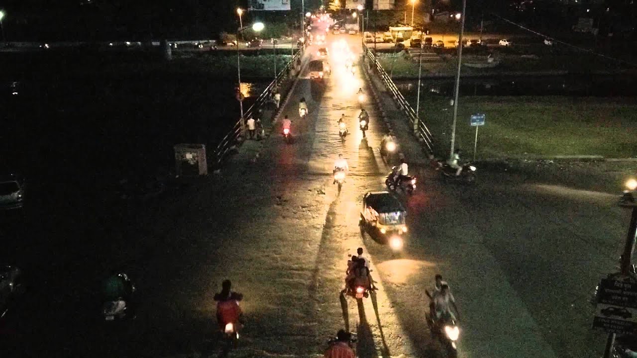 Driving in India - Pune Z bridge