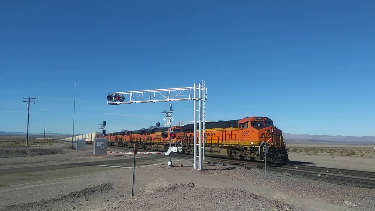EB BNSF Z Train At Ludlow CA! #bigbossrailfanner