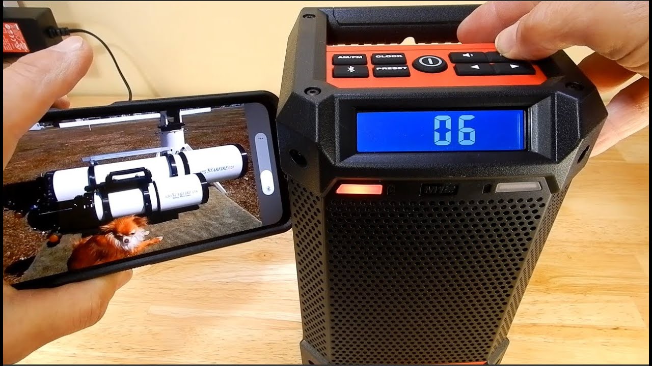 Milwaukee M12 12-Volt Lithium-Ion Cordless Bluetooth/AM/FM Jobsite Radio with Charger A GREAT RADIO