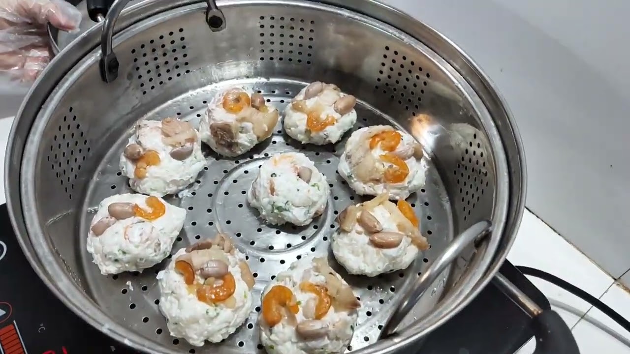 Món bánh Củ Cải làm theo cách của người Hoa ở Sóc Trăng