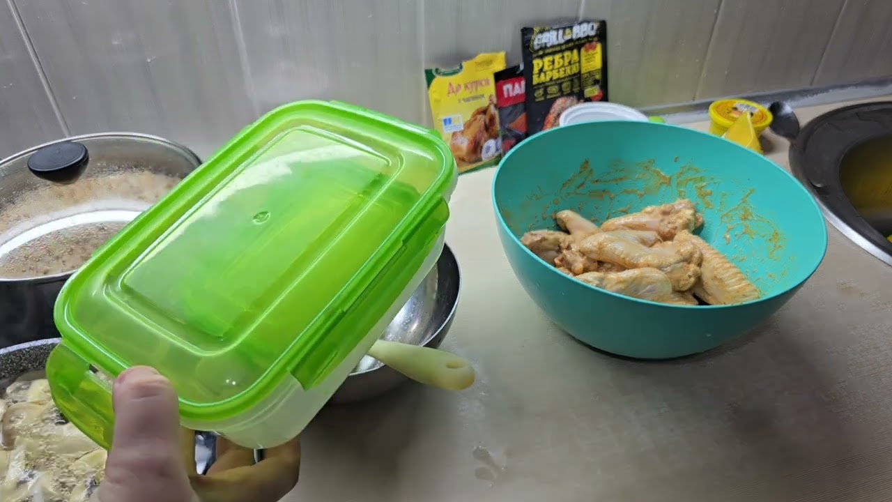 Вонючая курица в магазинах...Такой Ласку вы не видели)