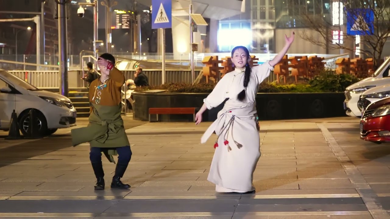 青海小舞者《扎西隆巴布拉》锅庄舞🌹Tibetan dance 💖  tibetan guozhuang dance💖tibetan song💖