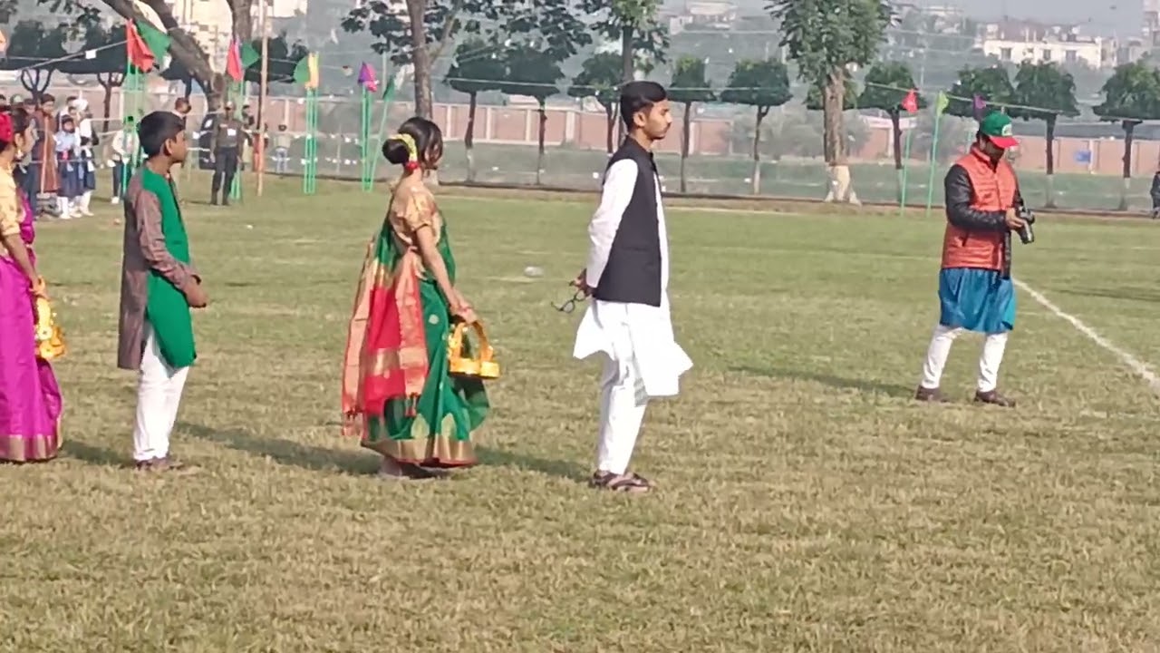 মহান  বিজয় দিবস উপলক্ষে মনোমুগ্ধকর ডিসপ্লে পরিবেশন@ব্রি,গাজীপুর। (১৬/১২/২০২৩)(২ স্কুলের পক্ষ থেকে)