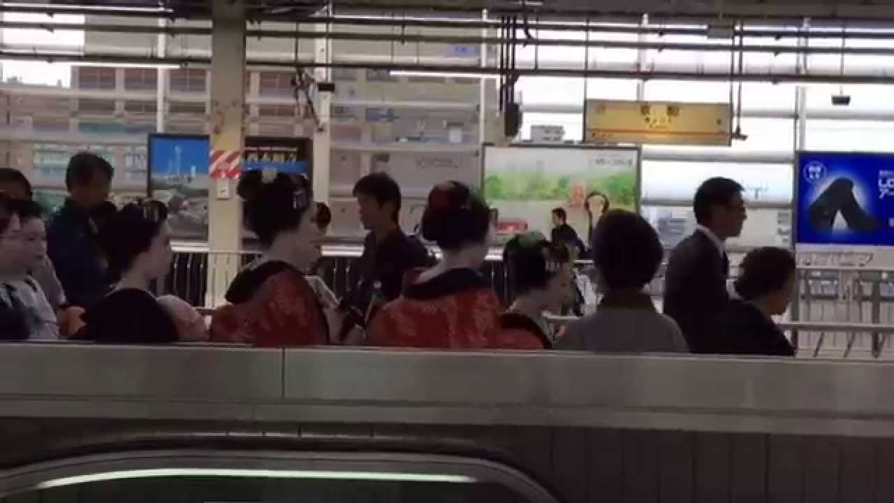 舞妓 芸妓さん40名 東京へ 六本木ヒルズアリーナ 「京の夏の旅」 40回記念特別イベント参加の為 オリジナル1