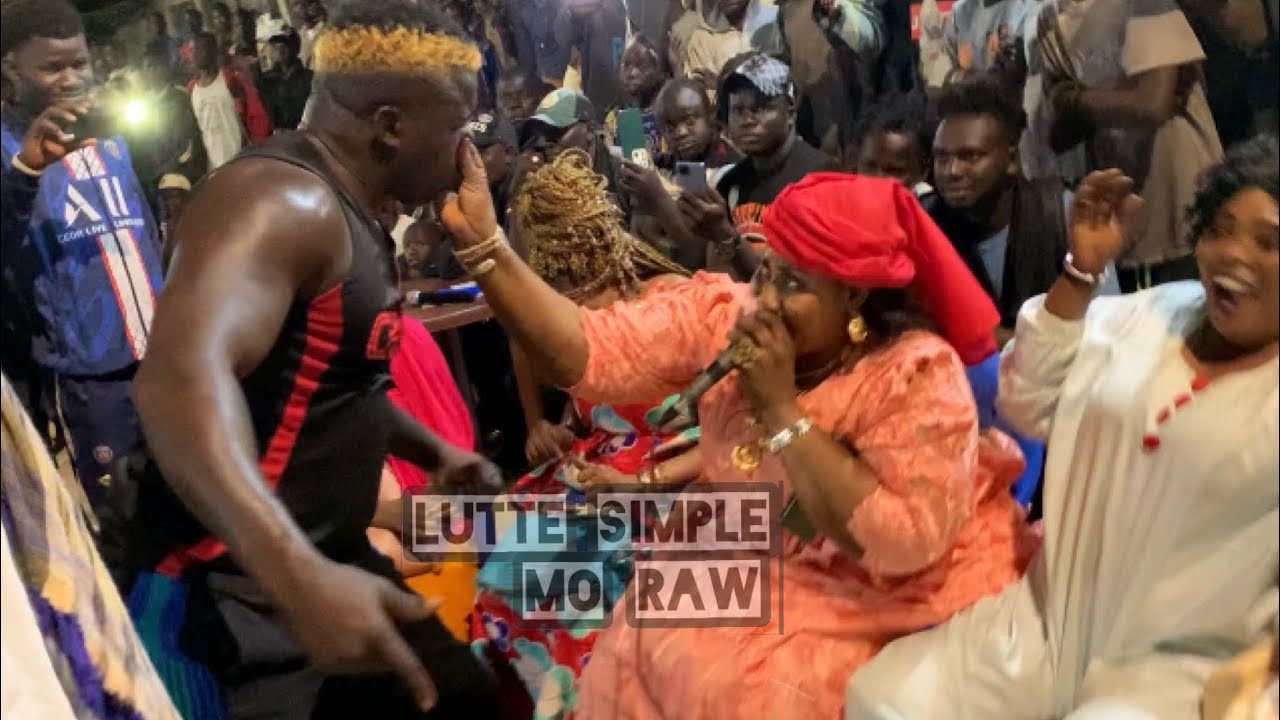 Cheickh Tidiane Niang  Dioy na cii kanam mou Mbayang loume lors du Gala de Diabe production 28 04