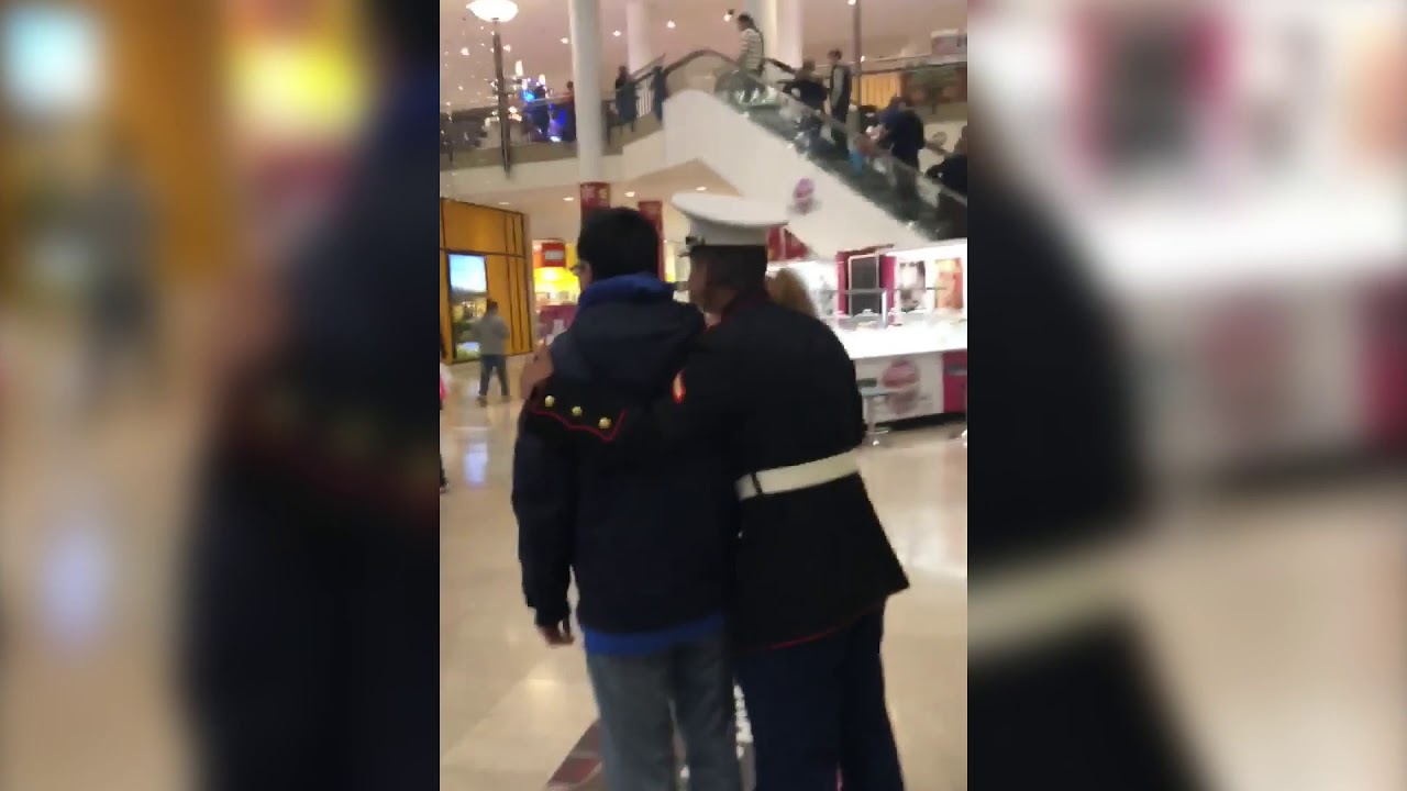 U.S. Marine returns home to Staten Island to surprise family for Christmas