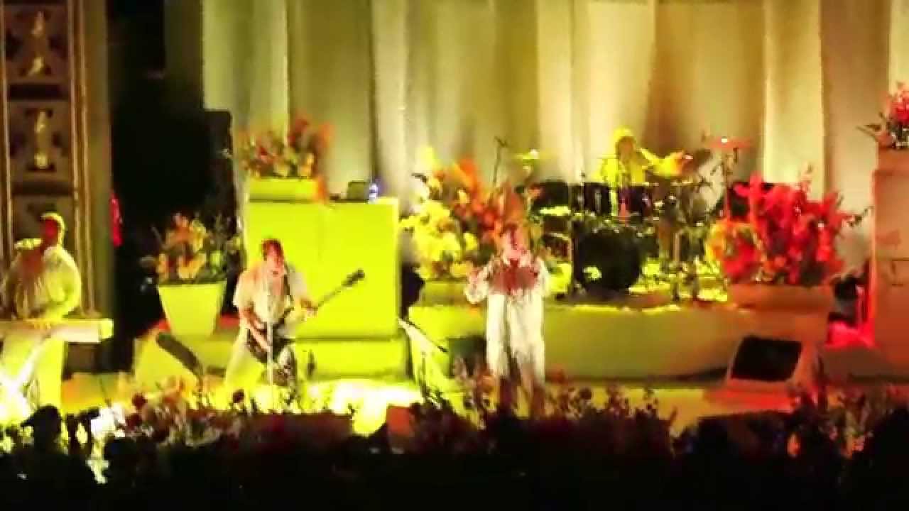 Faith No More - Land Of Sunshine [HD] Live in NYC 5.13.15