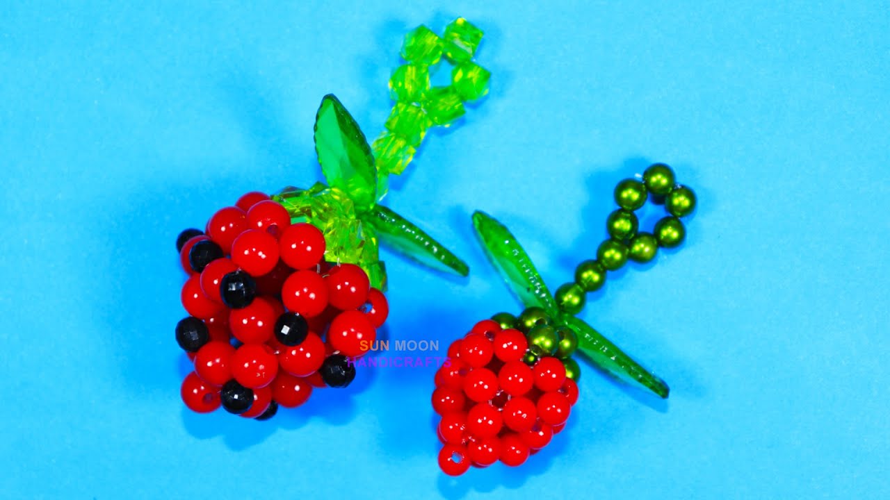 পুতির স্ট্রবেরি চাবির রিং / How to make Beaded Strawberry key ring/ Beaded Strawberry tutorial