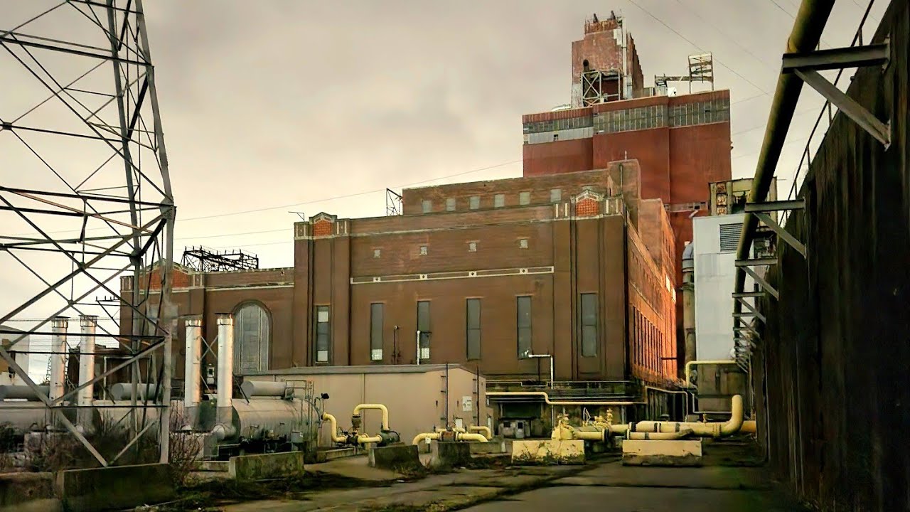 Exploring a Huge abandoned Power Plant
