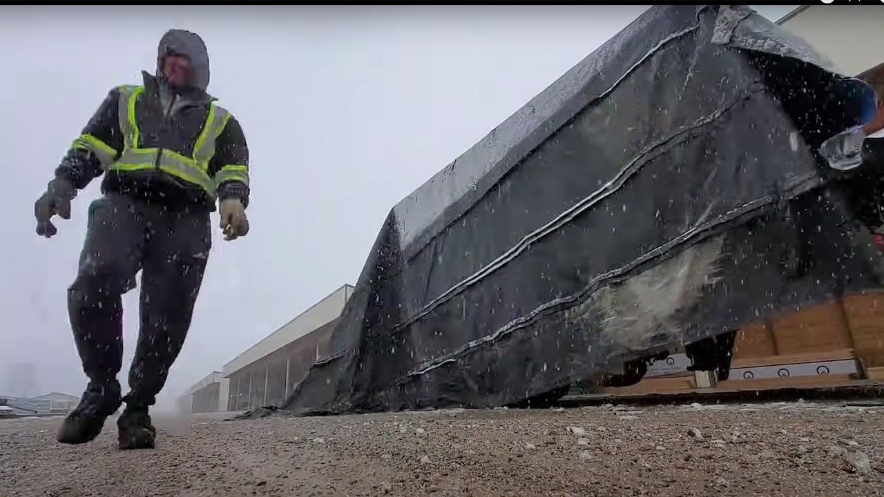 Punjabi Trucker vs. Snow: A Gritty Flatbed Trucking Adventure in Canada and USA - Vlog 7