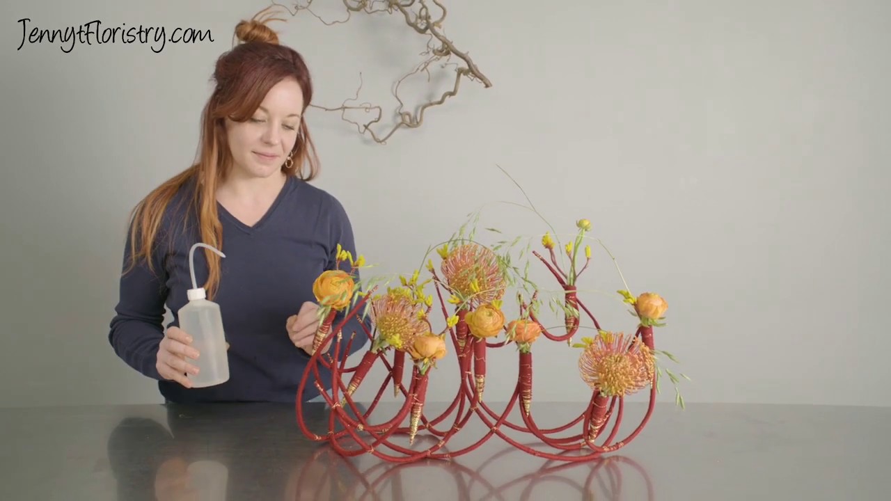 Handmade Floral Composition container using Yarn, Wire, Midellino & Watertubes
