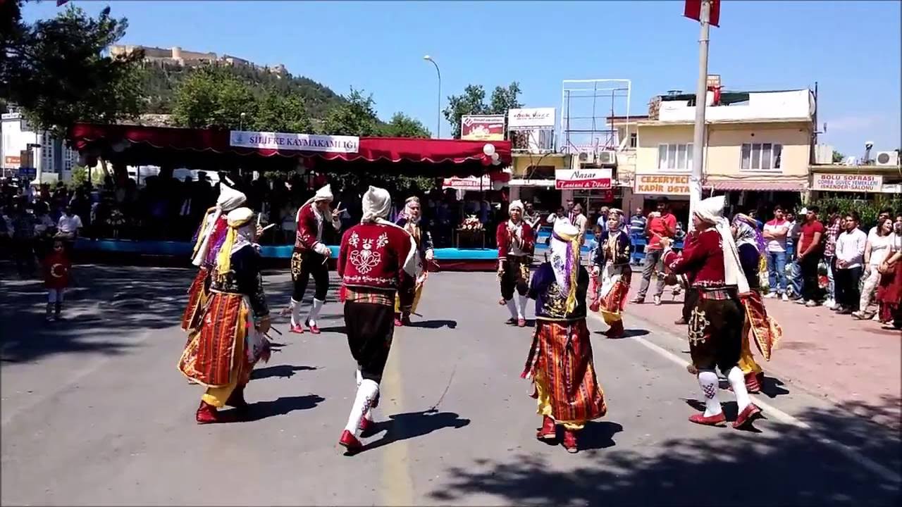 Silifke Halk Oyunları Gösterisi