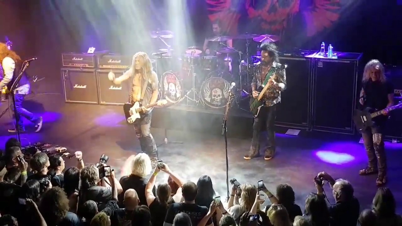 The Dead Daisies - Doug Aldridge Guitar Solo (Live At Boerderij 14/06/2017)