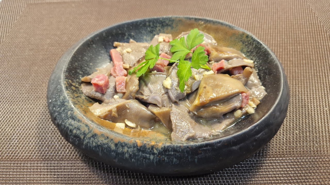 SETA DE PIE AZUL🍄 O LEPISTA NUDA GUISADAS AL AJILLO - MUY FÁCIL Y RÁPIDO