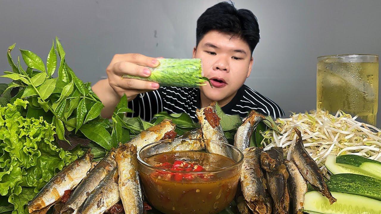Cá Nục Kho Nước Mía Mềm Xương Cuốn Rau Sống Chấm Nước Cá Cay Siêu Ngon | Dương Doubar