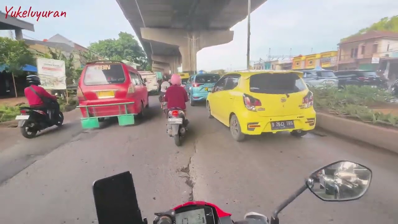 Kondisi JALAN dari Jakarta Garden City atau JGC menuju Pulo Gadung