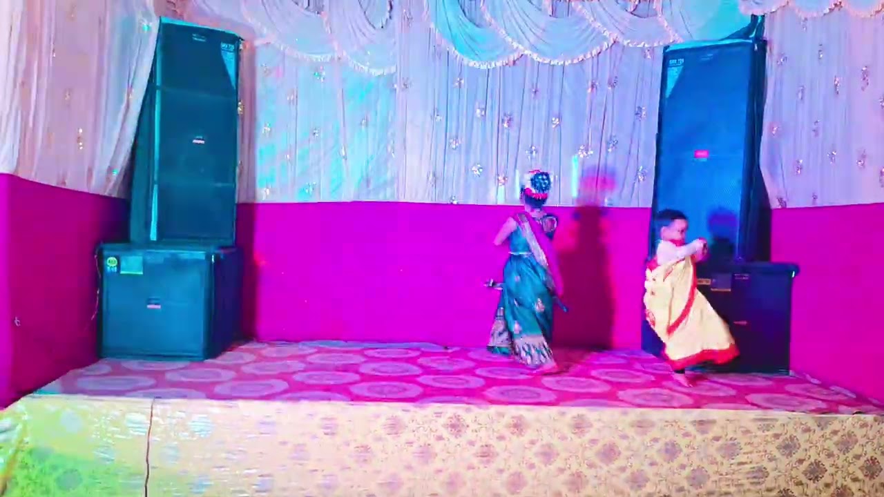 সুন্দর একখানি নৃত্য করলাম আামাদের ক্লাবের শ্যামা পুজোর অনুষ্ঠানে/বনু দুষ্টুমি করবে না তা কি হয় 🌹💛💛🎄🎄